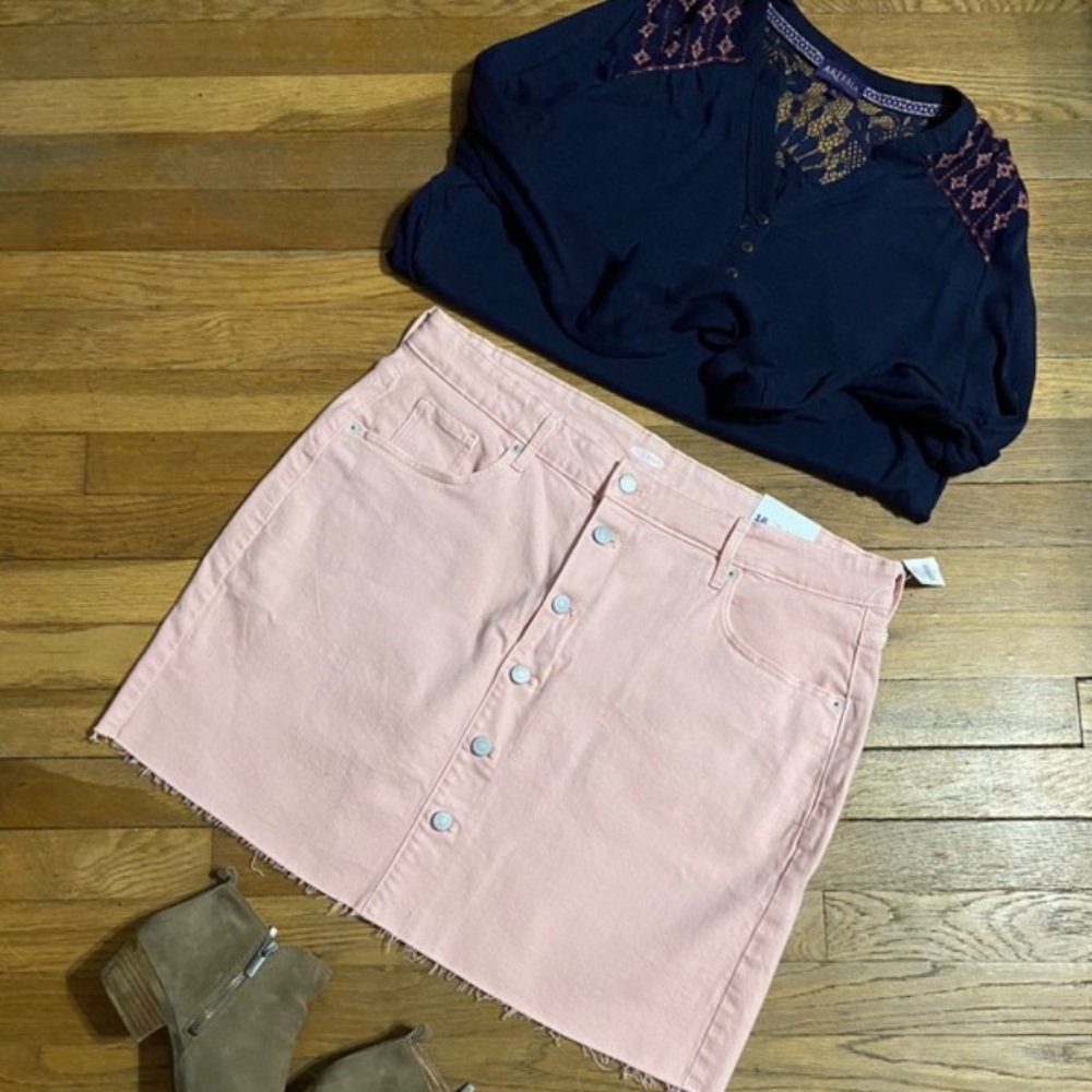Denim pink skirt